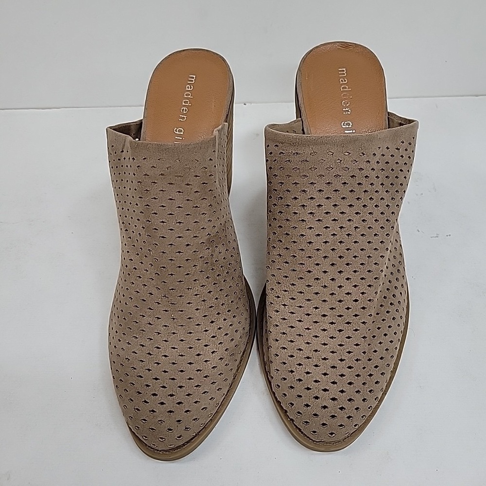 Madden Girl Heeled Mules Perforated Upper Leather Womens Sz 8 M Block 3" Heel - Picture 2 of 7